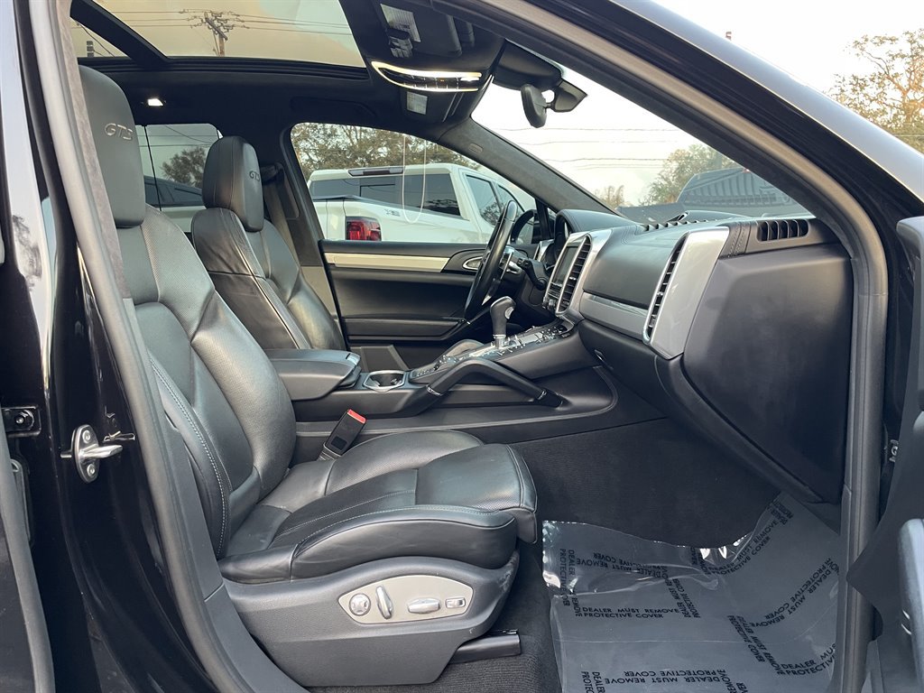 Used 2016 Porsche Cayenne GTS AWD/4WD image 22