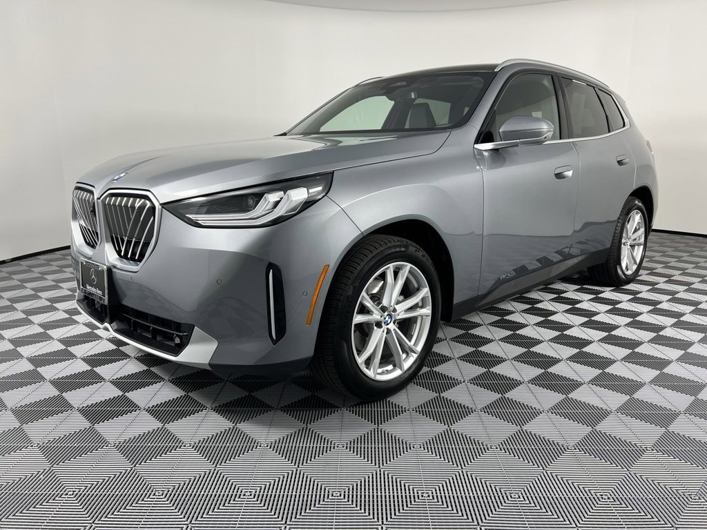 Used 2025 BMW X3 xDrive30i image 4
