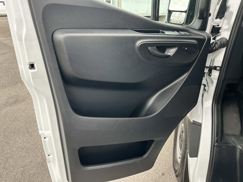 Used 2025 Mercedes-Benz Sprinter 2500 image 21