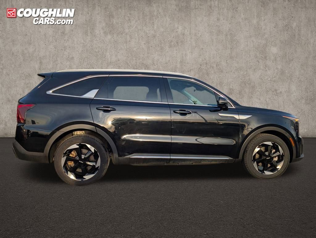 Used 2025 Kia Sorento EX image 8