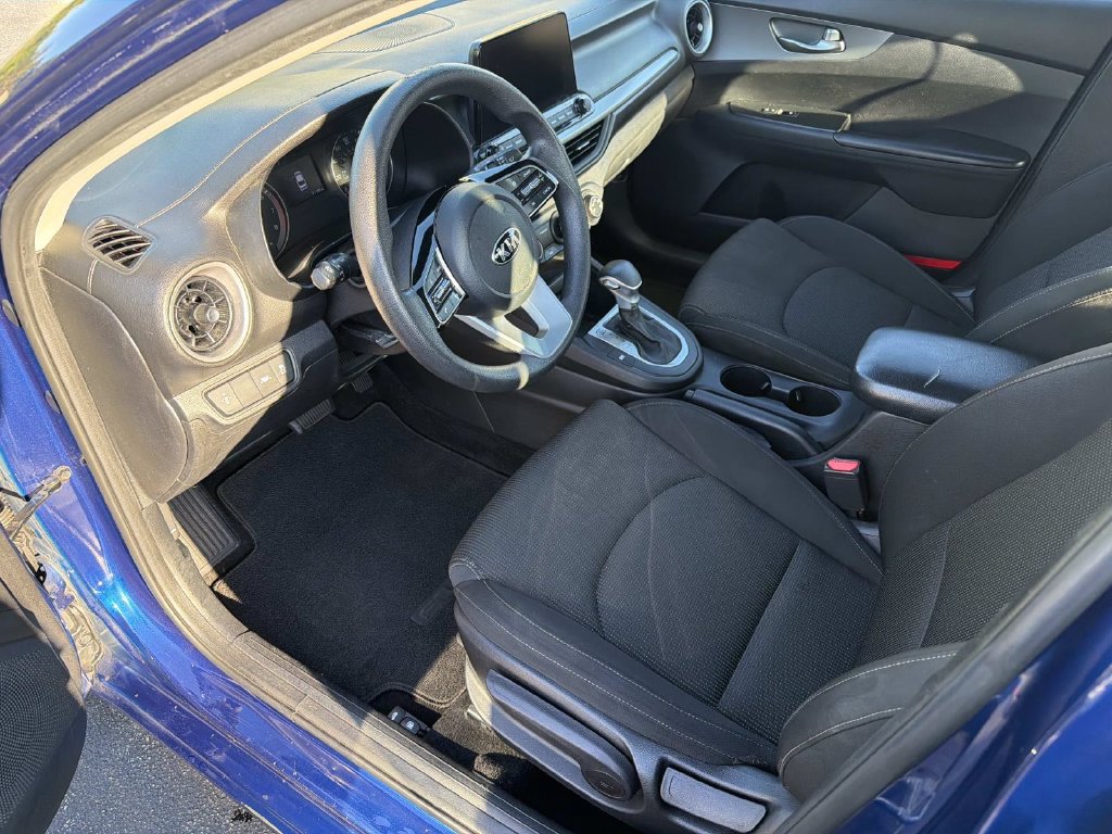 Used 2021 Kia Forte LXS FWD image 10