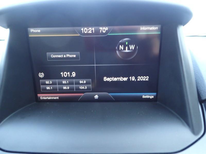 Used 2015 Ford Fiesta SE w/ Equipment Group 201A FWD image 17