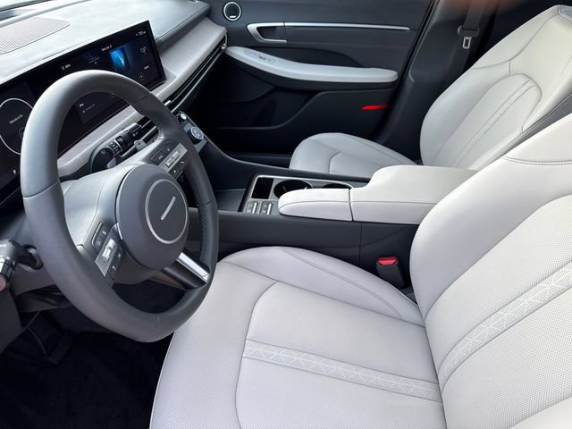 Used 2025 Hyundai Sonata Limited FWD image 19