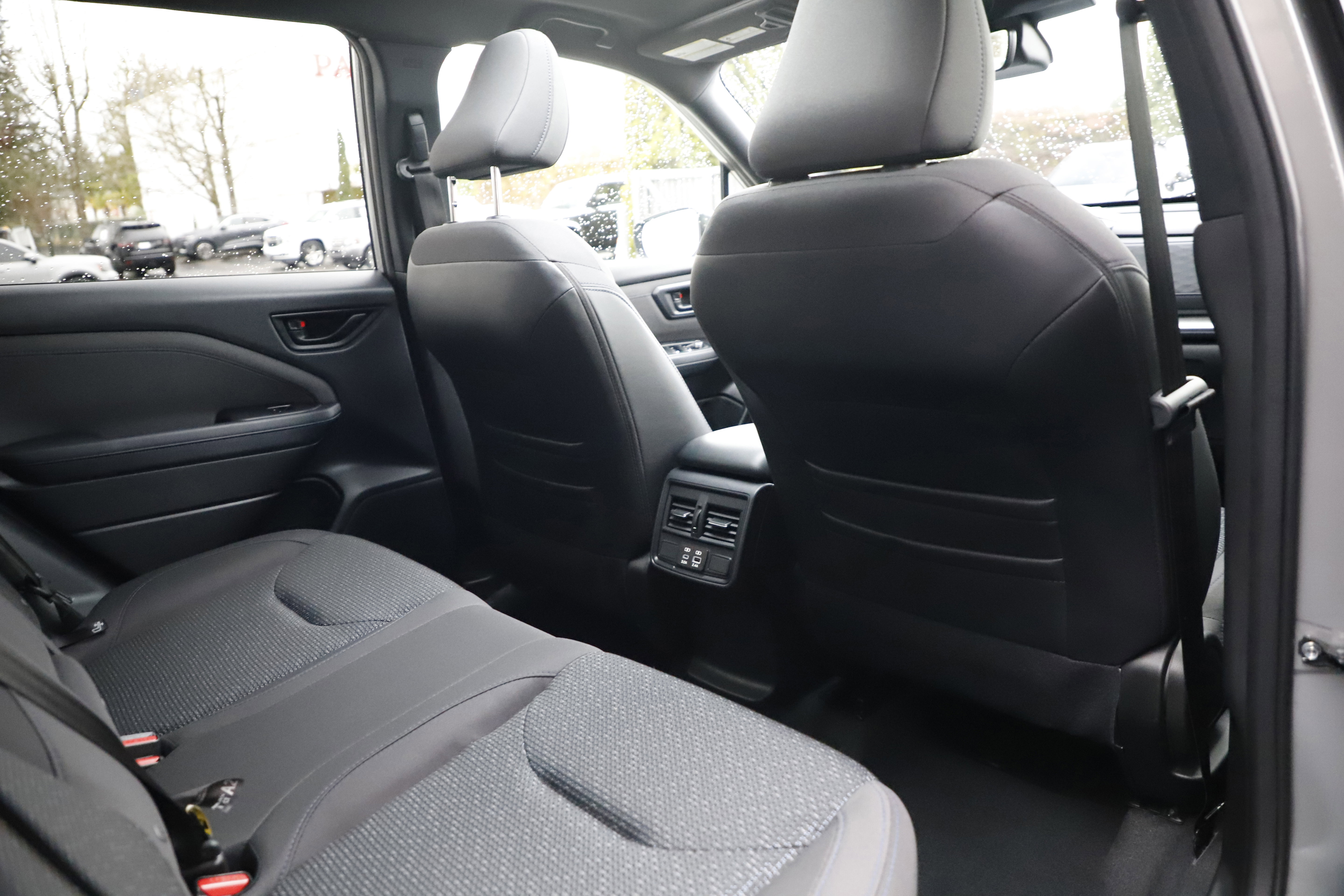 Used 2025 Subaru Forester Premium w/ Convenience Package #1 image 16