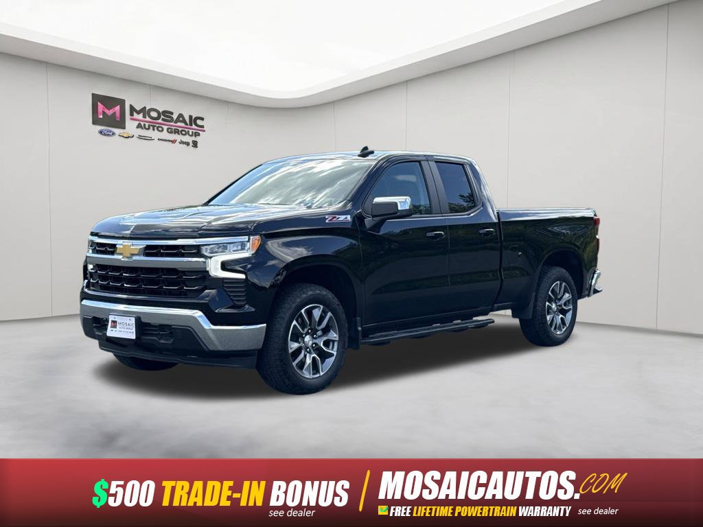Used 2025 Chevrolet Silverado 1500 LT AWD/4WD image 3