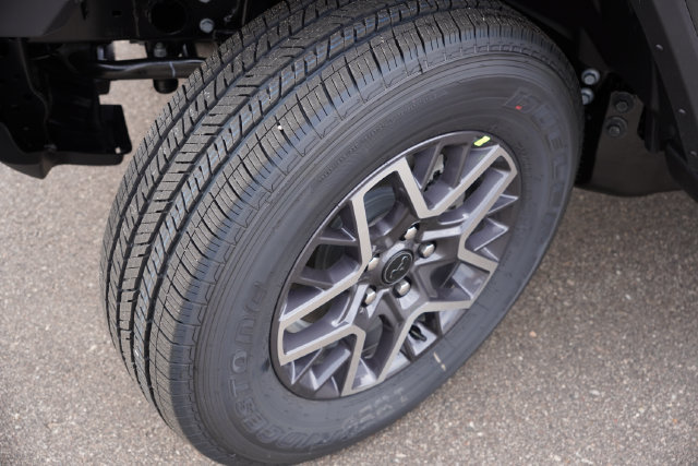 New 2026 Jeep Wrangler Unlimited Sahara AWD/4WD image 9