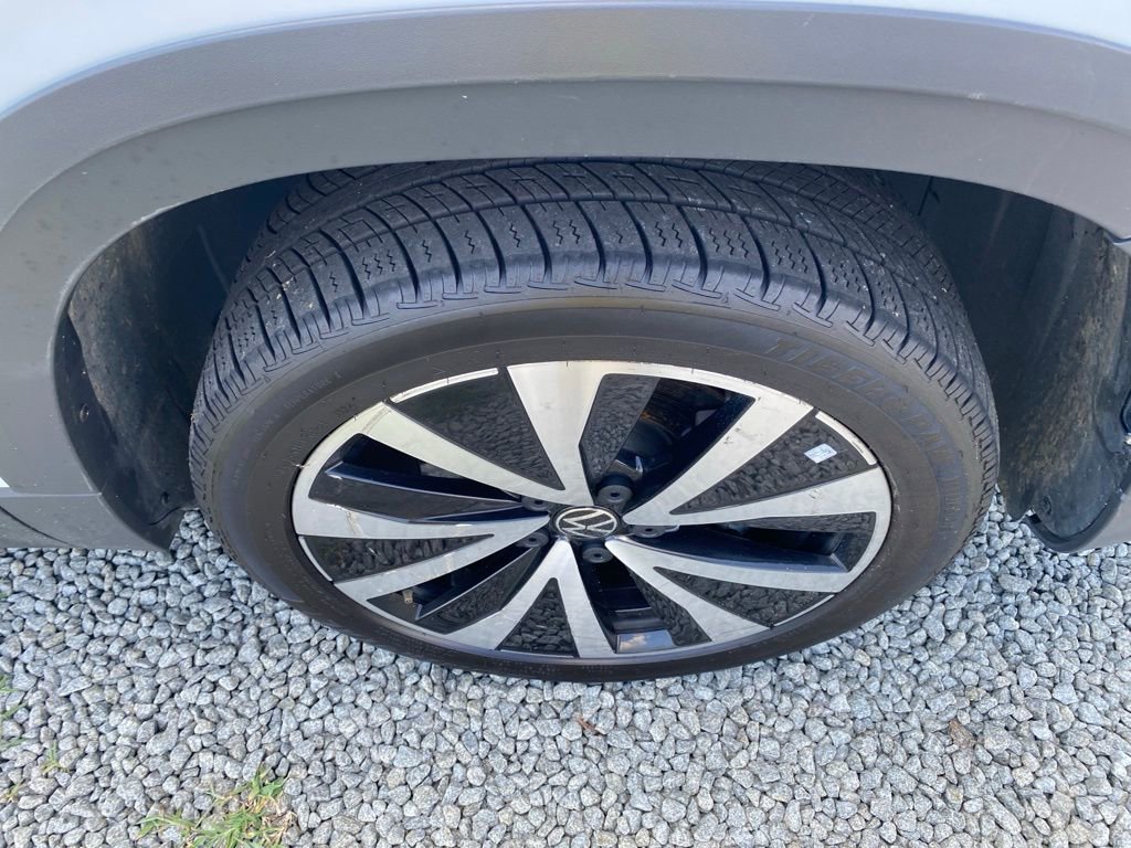 Used 2023 Volkswagen Taos SE image 23