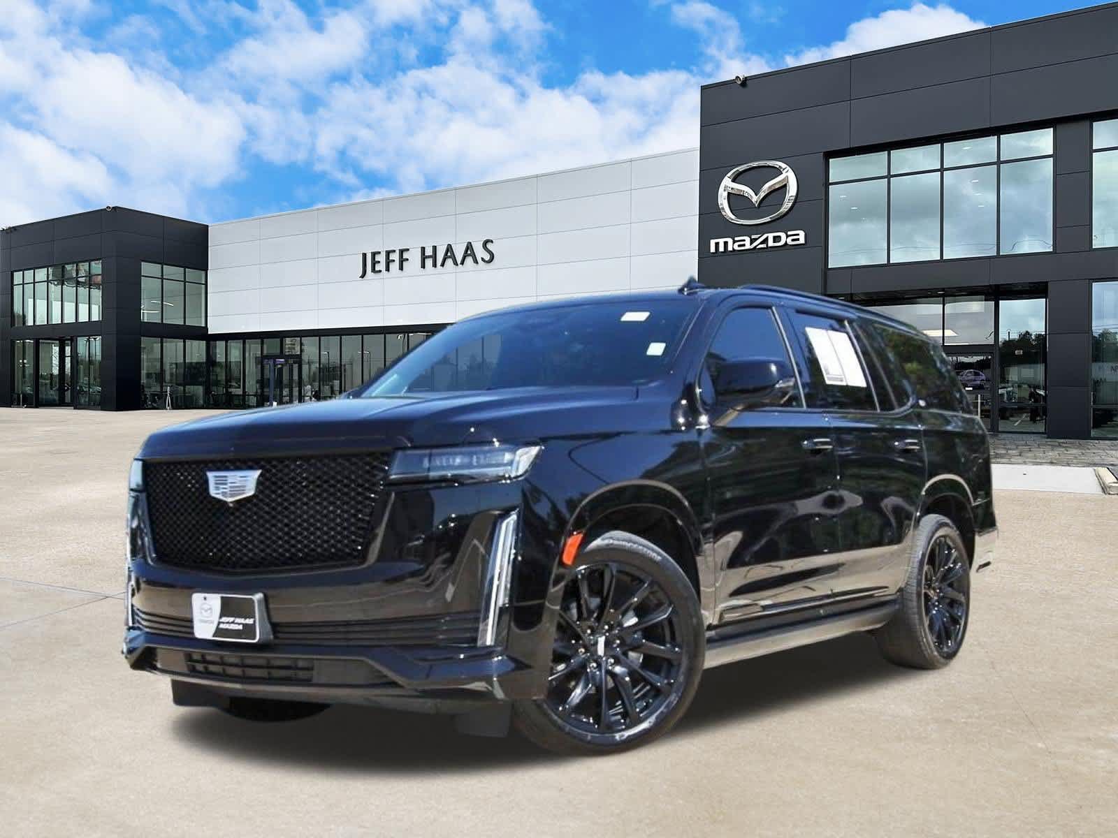 Used 2024 Cadillac Escalade Sport Platinum w/ LPO, ONYX Package AWD/4WD image 1
