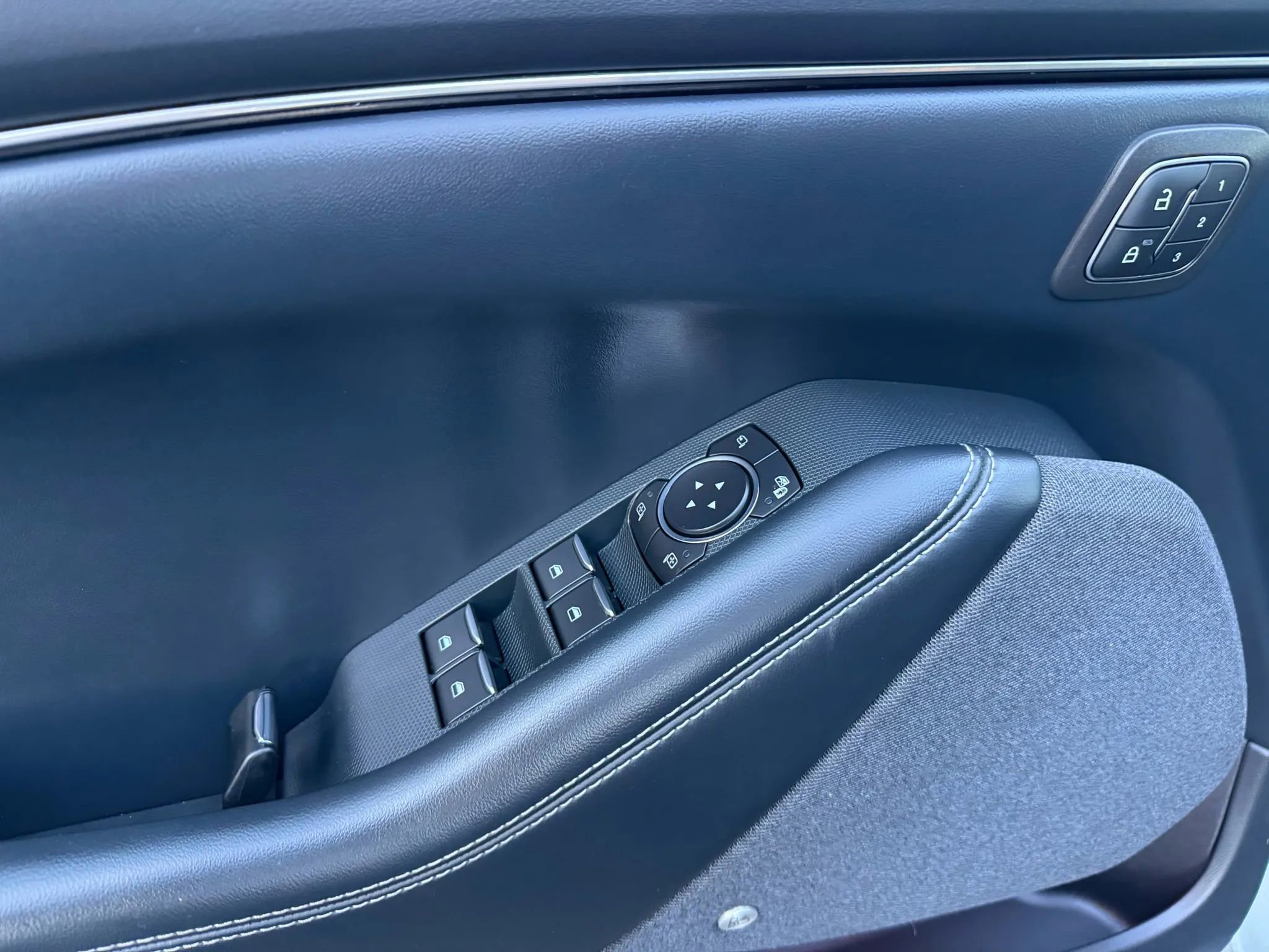 Used 2021 Ford Mustang Mach-E Premium image 40