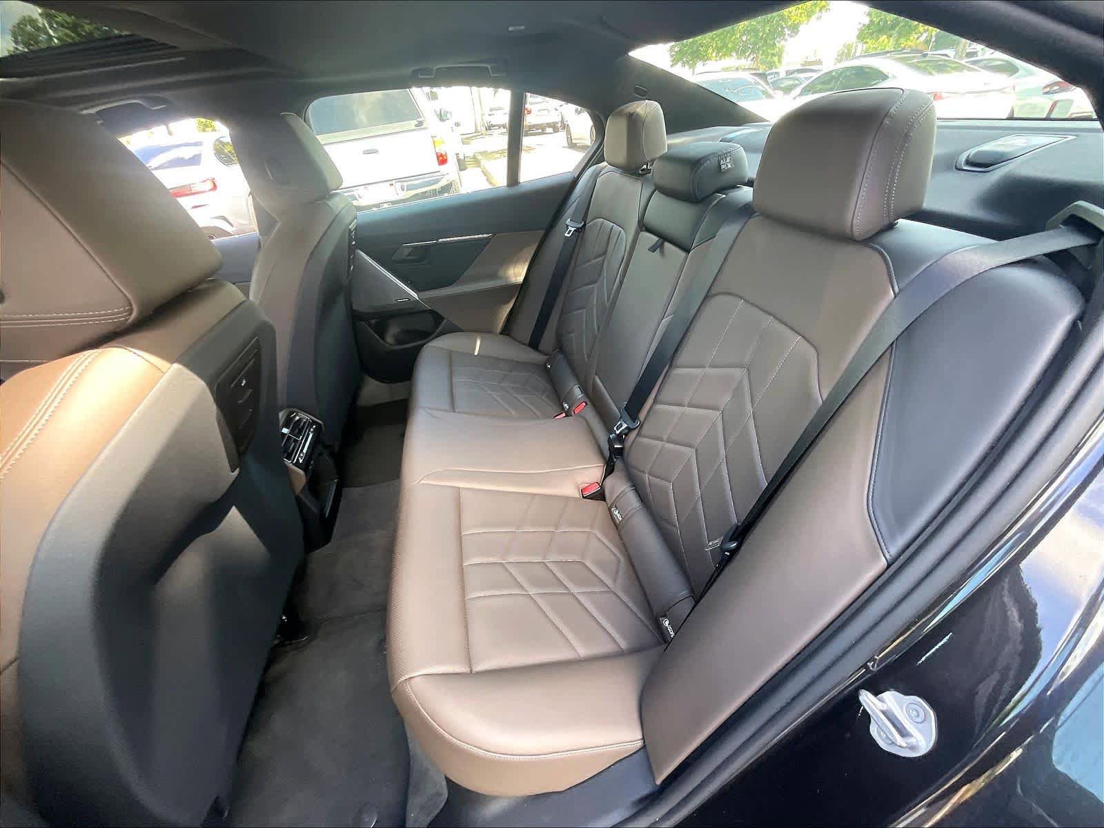 Used 2024 BMW 530i w/ Premium Package RWD image 27