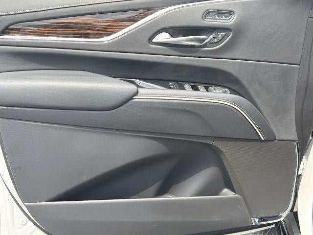 Certified 2023 Cadillac Escalade ESV Luxury w/ LPO, Illumination Package AWD/4WD image 10