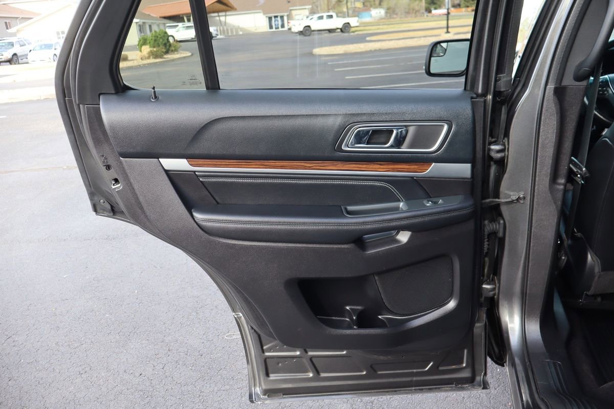 Used 2016 Ford Explorer Limited image 26