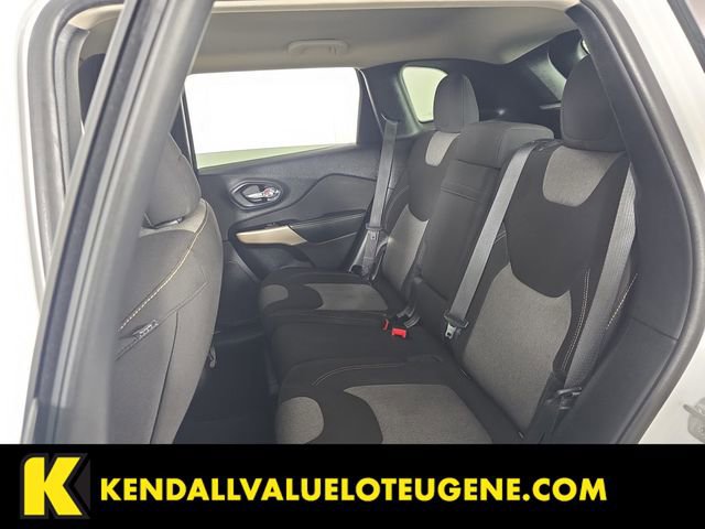 Used 2018 Jeep Cherokee Latitude image 17