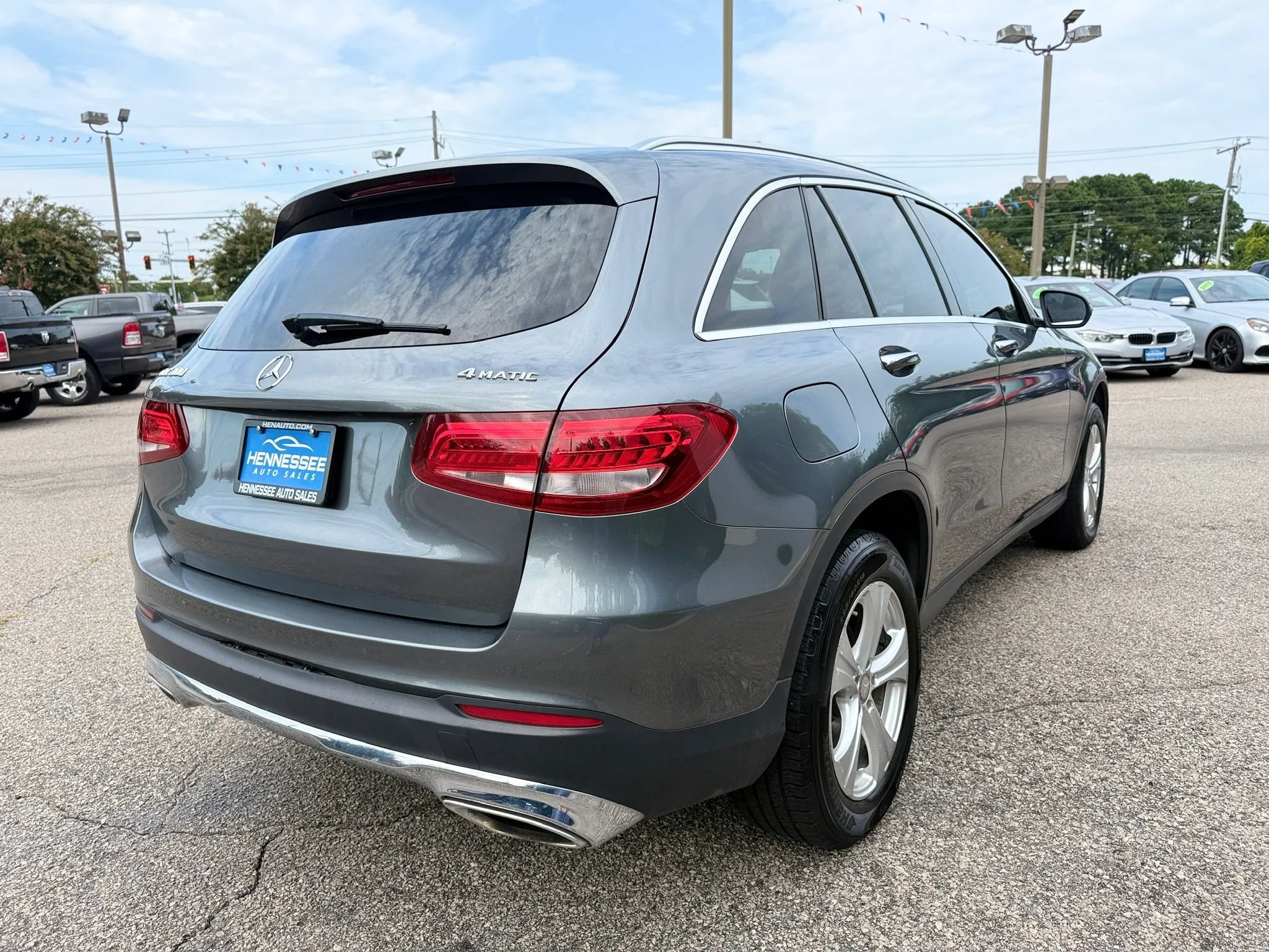 Used 2016 Mercedes-Benz GLC 300 4MATIC w/ Multimedia Package image 18