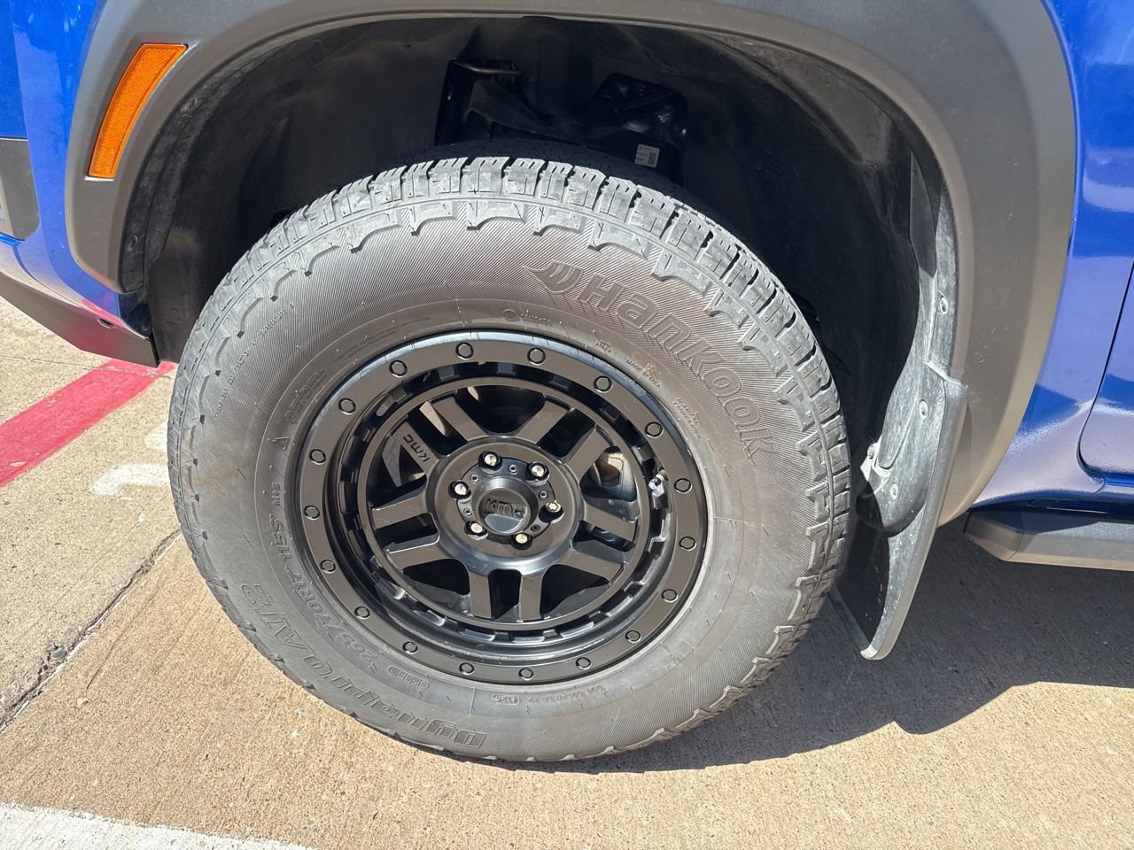 Certified 2025 Nissan Frontier PRO-4X w/ Tow Package image 8