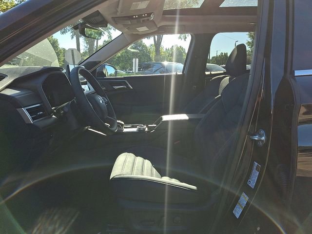 New 2025 Mitsubishi Outlander SE image 8