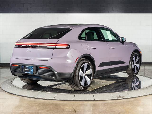 Used 2026 Porsche Macan Electric RWD image 9