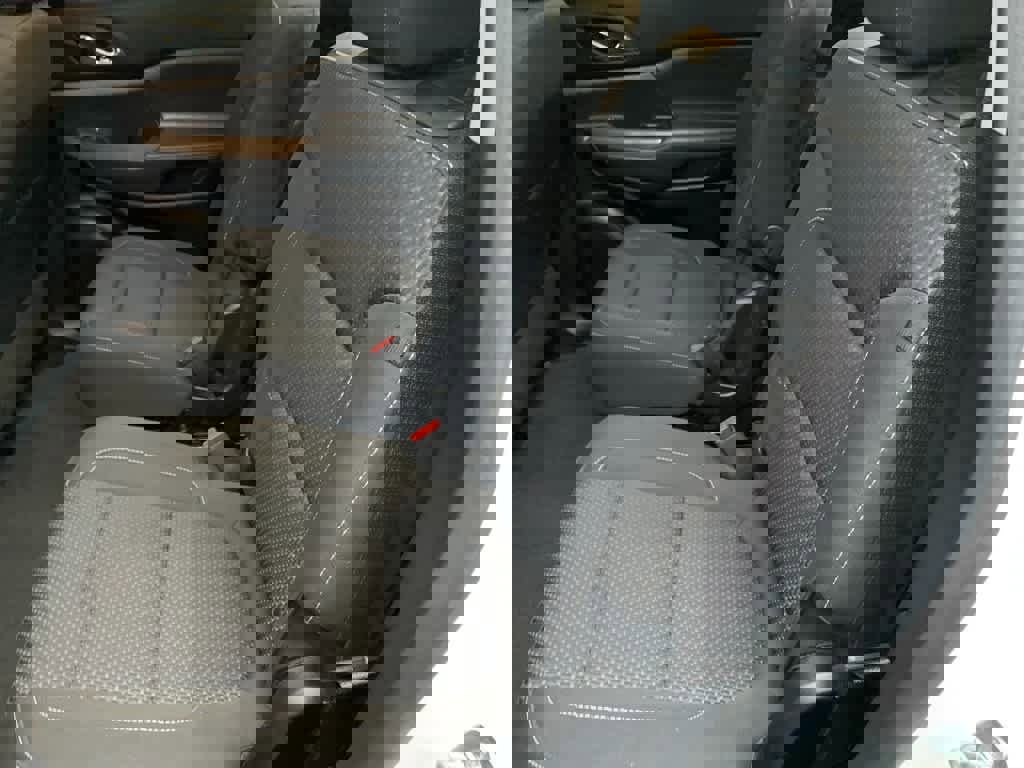 Certified 2023 GMC Acadia SLE w/ Driver Convenience Package image 23