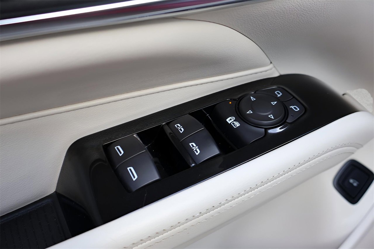 Certified 2023 Cadillac CT4 Luxury w/ Cold Weather Package image 10