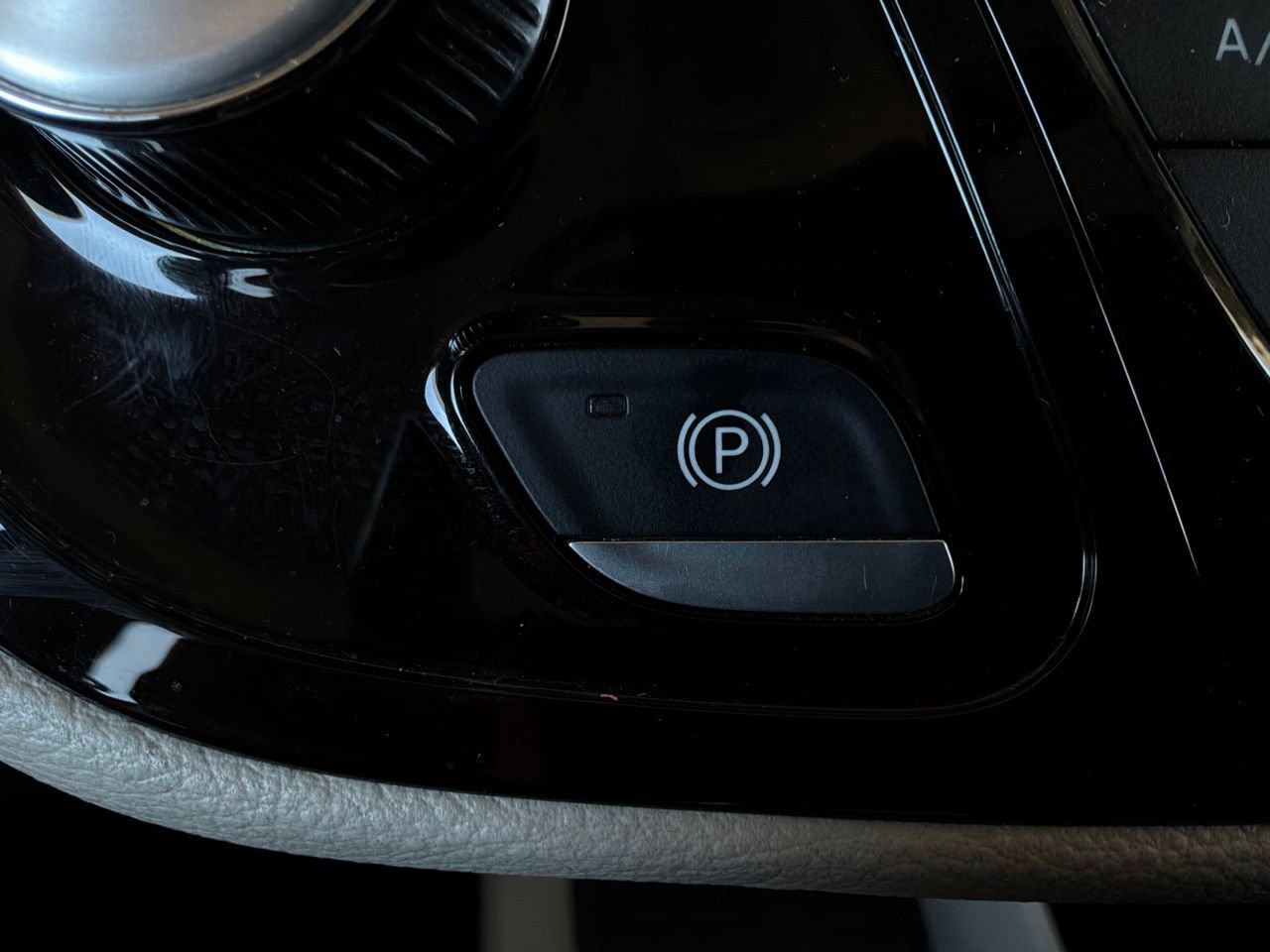 Used 2023 Chrysler Pacifica Touring-L FWD image 31