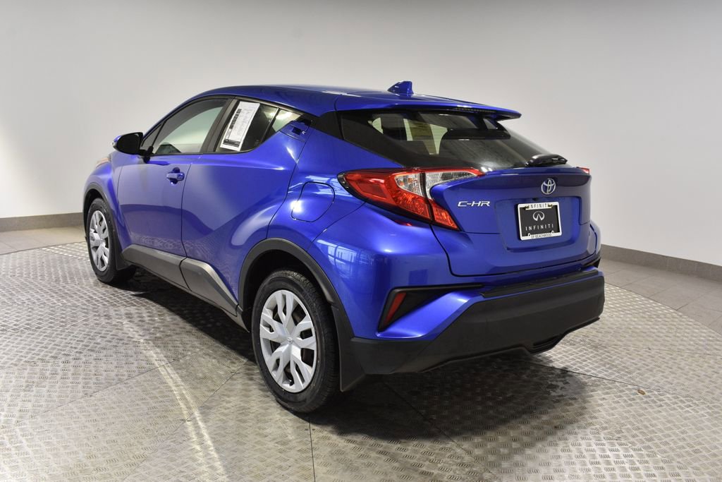 Used 2020 Toyota C-HR LE image 5