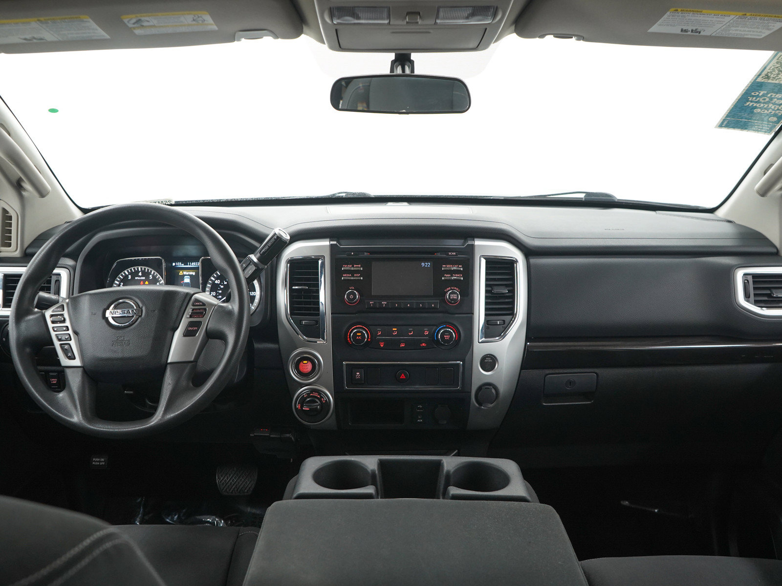 Used 2017 Nissan Titan SV AWD/4WD image 16