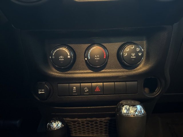 Used 2018 Jeep Wrangler Sport image 12