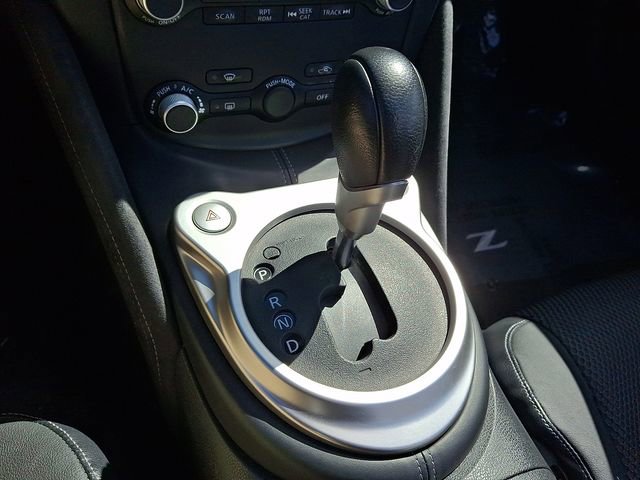 Used 2018 Nissan 370Z Touring Sport RWD image 13
