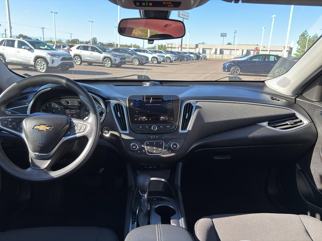 Used 2022 Chevrolet Malibu LT image 11