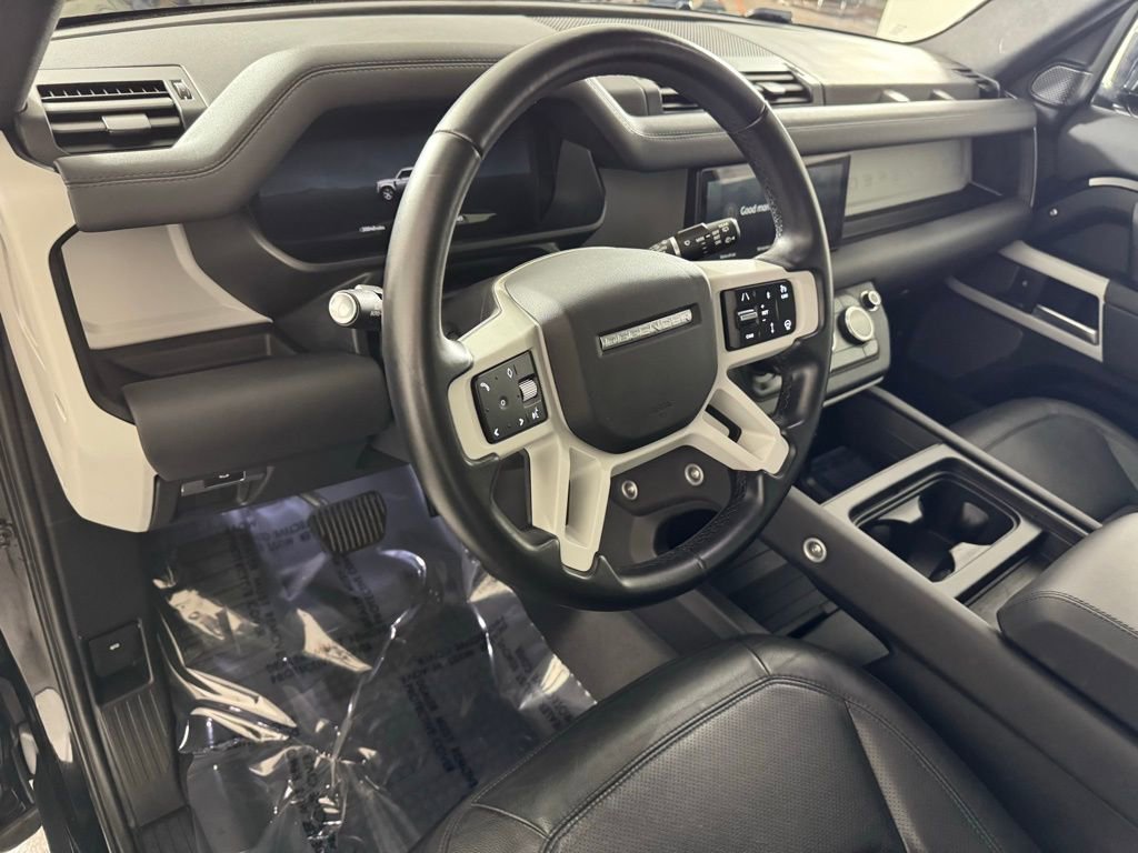 Used 2024 Land Rover Defender 90 S image 14