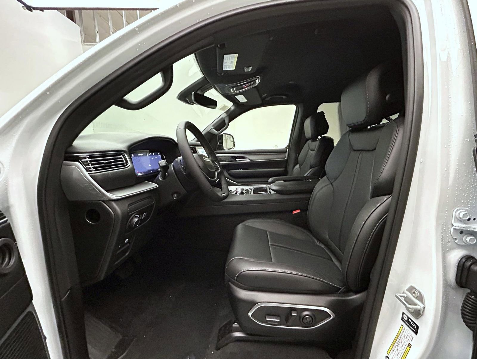 New 2026 Jeep Grand Wagoneer 4WD image 10