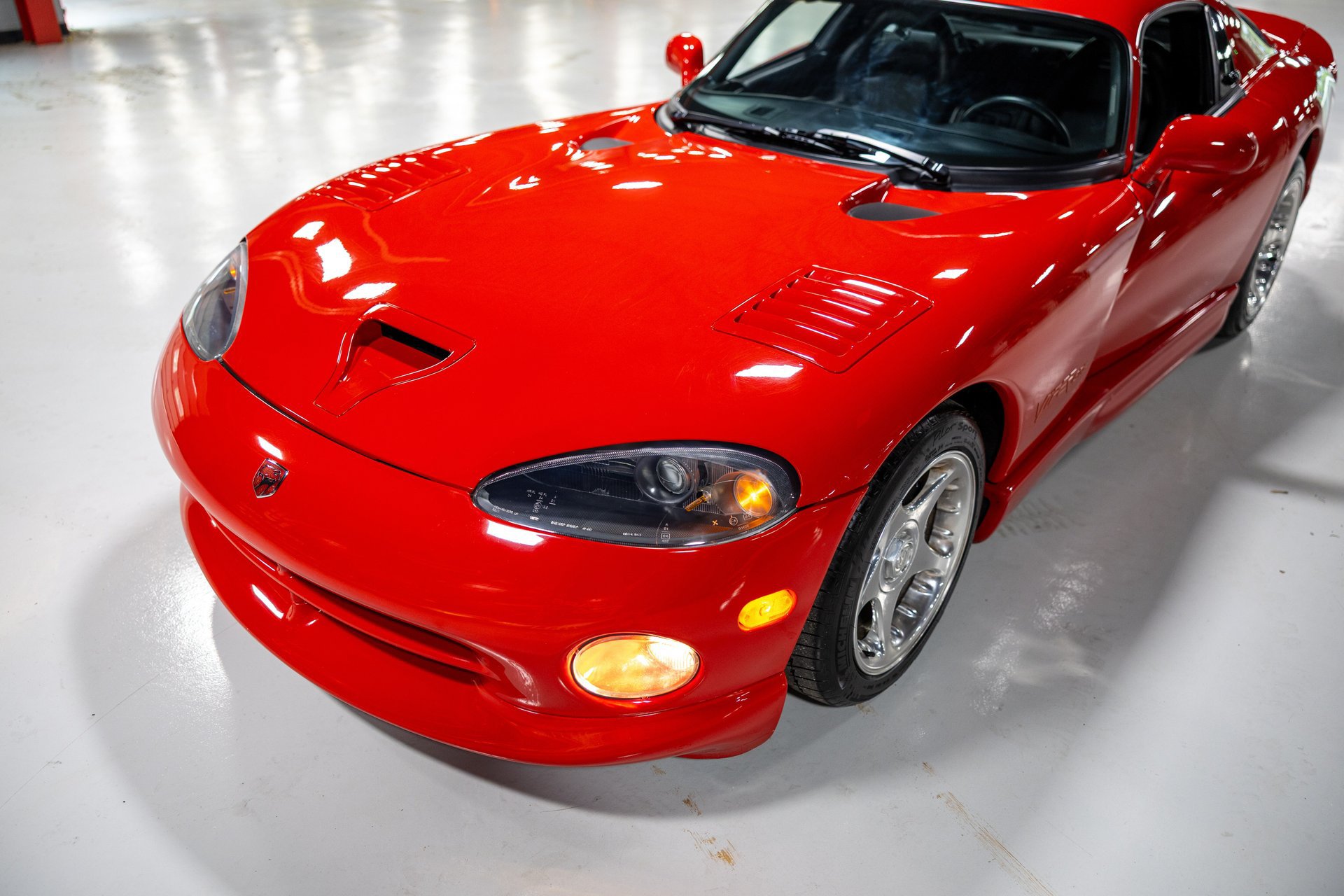 Used 1997 Dodge Viper GTS RWD image 24