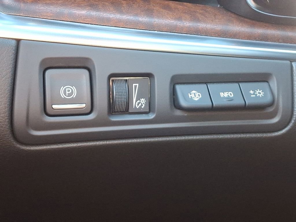 Certified 2025 Cadillac XT5 Sportv w/ Technology Package image 24