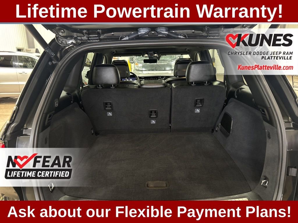 Used 2023 Jeep Grand Cherokee Overland w/ Luxury Tech Group IV image 15