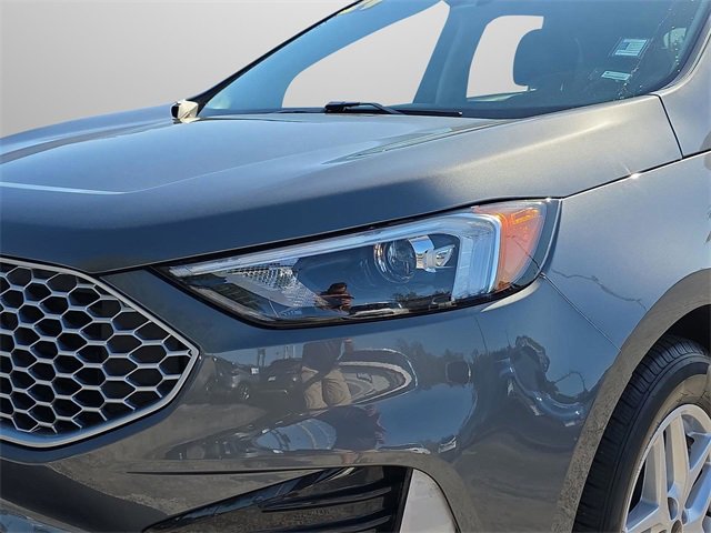 Used 2024 Ford Edge SEL image 6