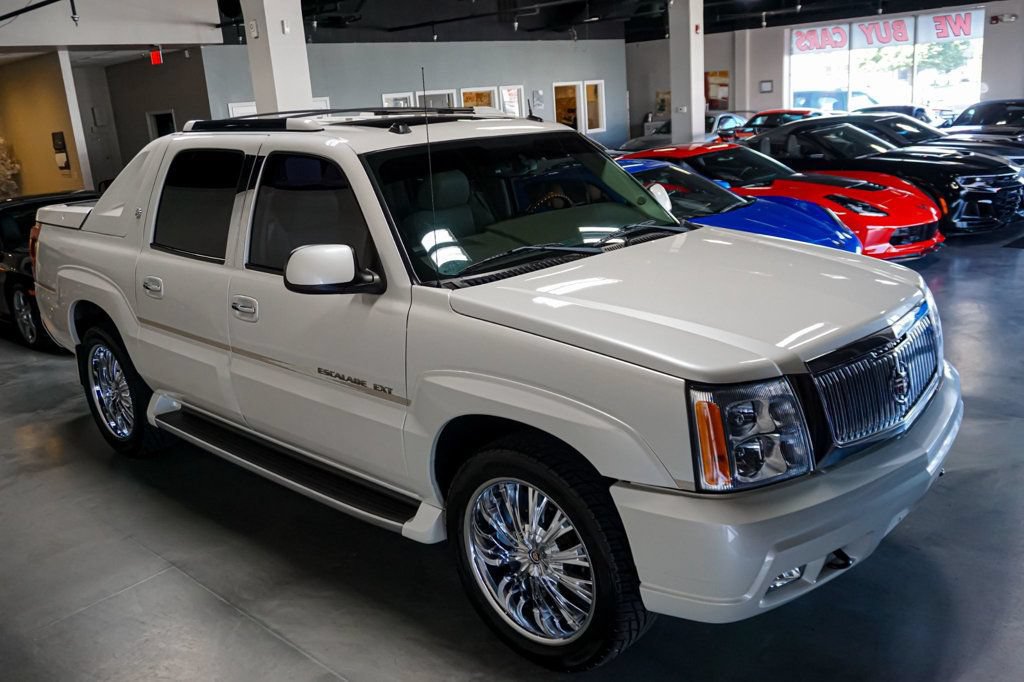 Used 2004 Cadillac Escalade EXT AWD/4WD image 25