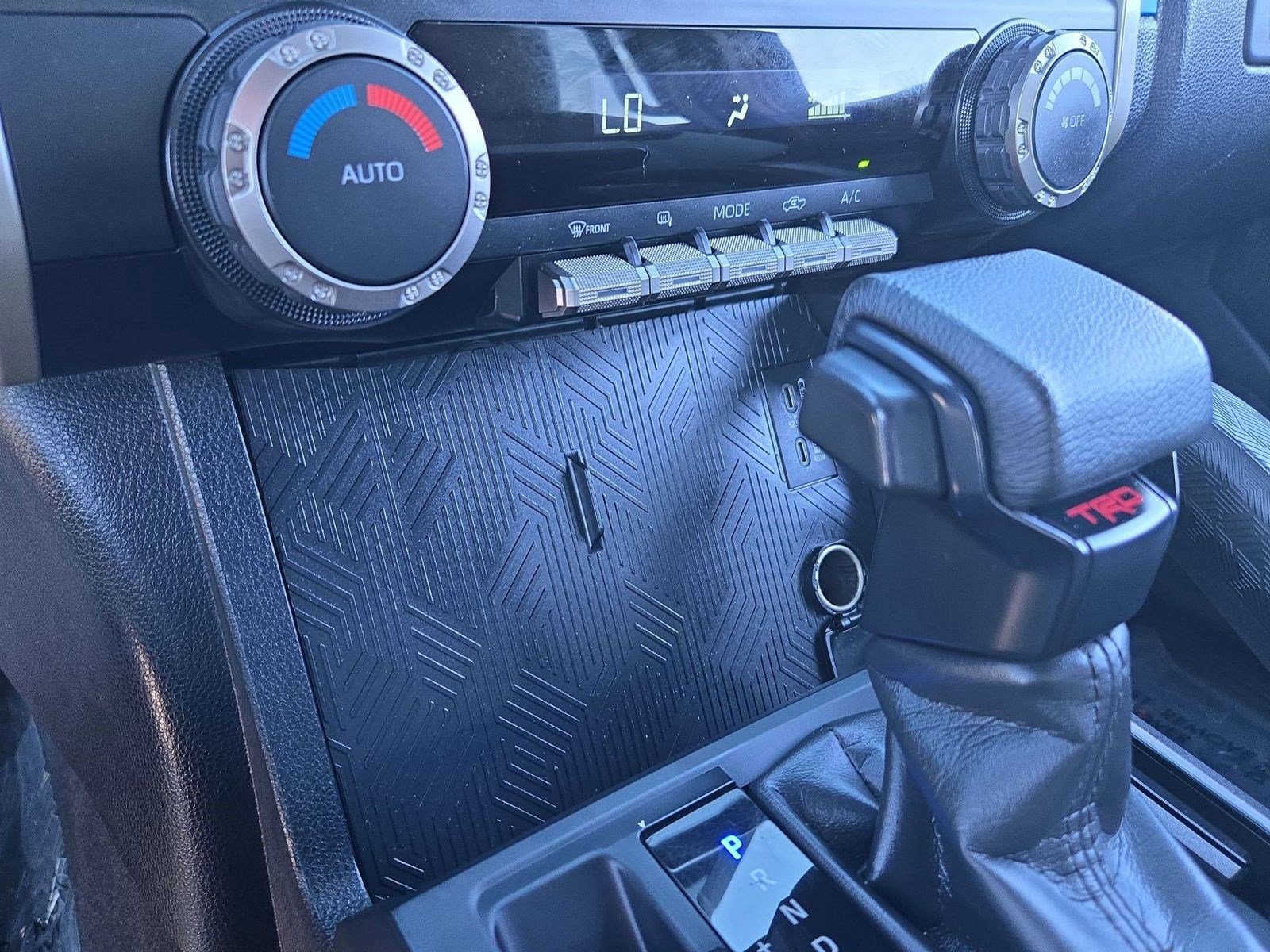 Used 2024 Toyota Tacoma TRD Off-Road image 22