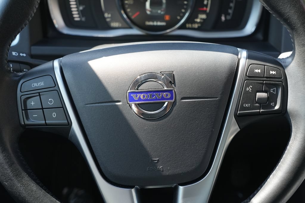 Used 2017 Volvo S60 T5 Dynamic AWD/4WD image 17
