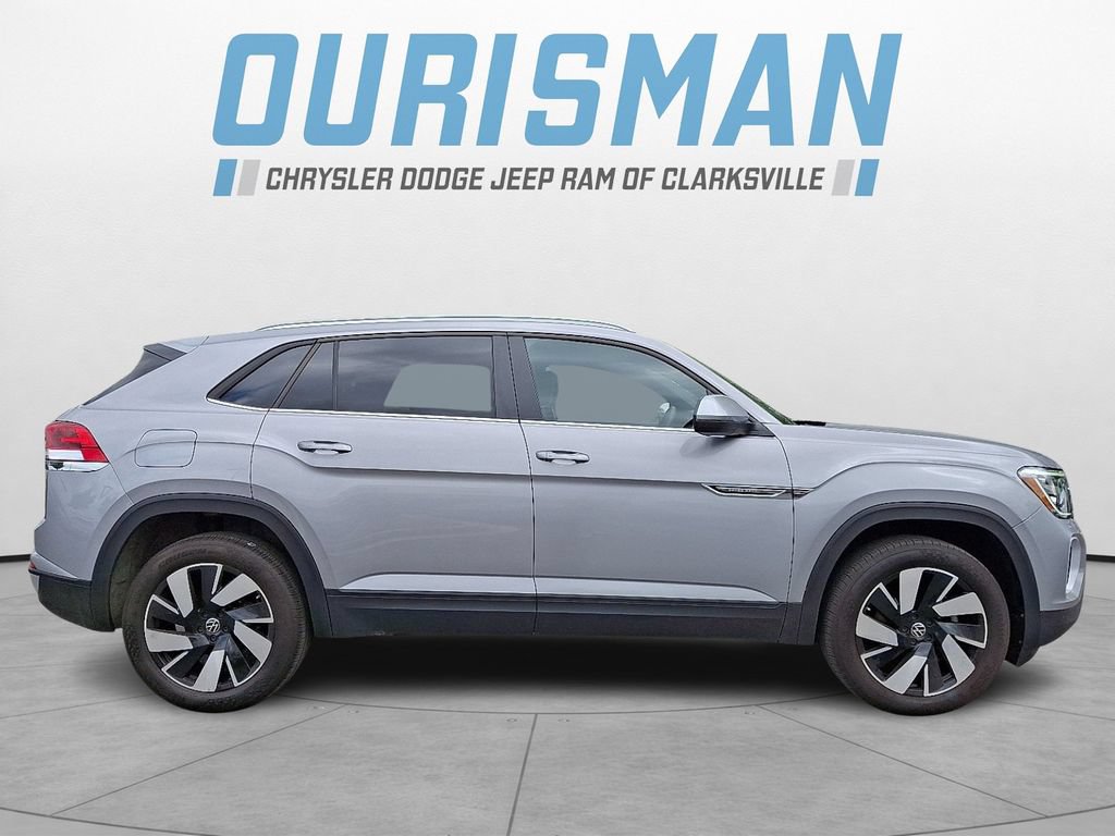 Used 2025 Volkswagen Atlas Cross Sport SE FWD image 7