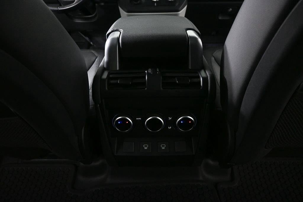 Used 2023 Land Rover Defender 110 X-Dynamic SE AWD/4WD image 17