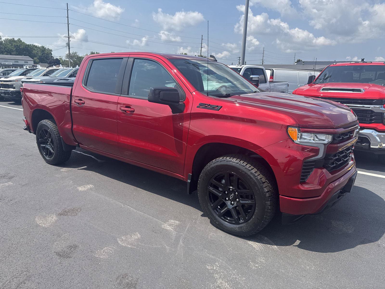 Used 2023 Chevrolet Silverado 1500 RST w/ Z71 Off-Road Package AWD/4WD image 5
