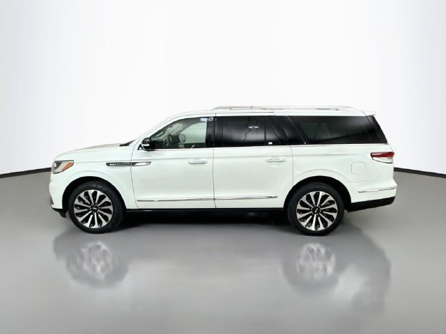 Used 2024 Lincoln Navigator L Reserve AWD/4WD image 4