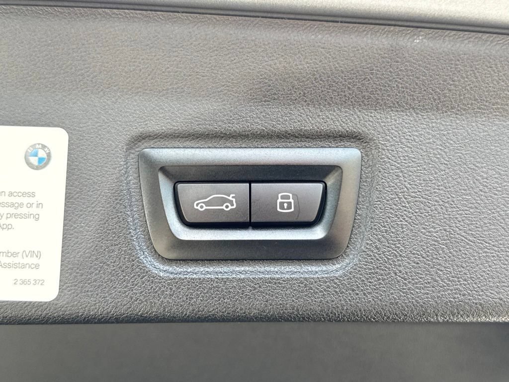 Used 2023 BMW i4 eDrive40 w/ Parking Assistance Package RWD image 17