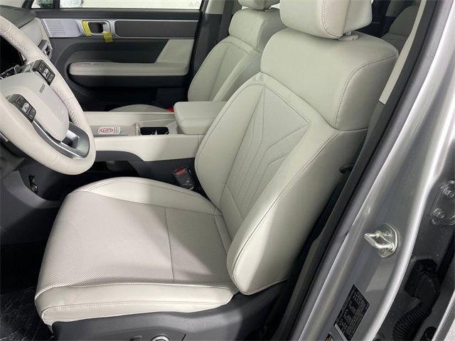 Certified 2025 Hyundai Santa Fe SEL image 3