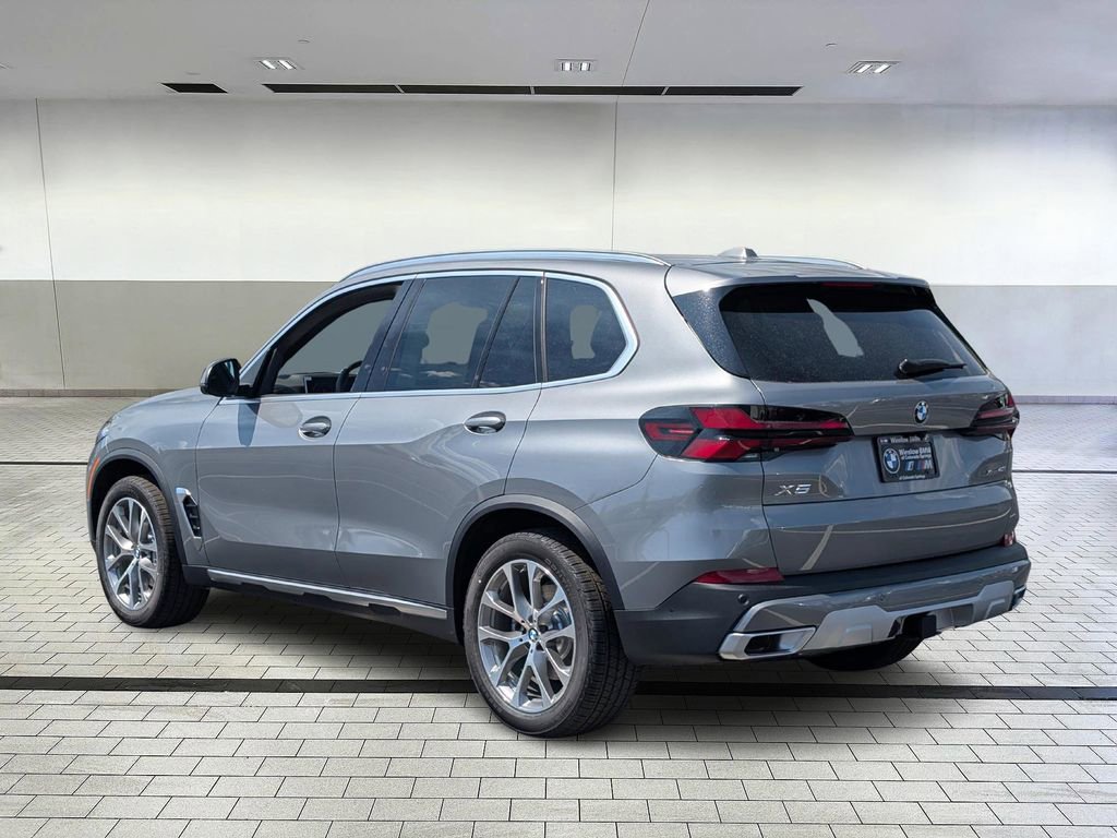 New 2026 BMW X5 xDrive40i image 3