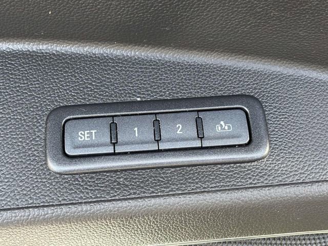 Used 2018 GMC Yukon Denali w/ Open Road Package AWD/4WD image 10
