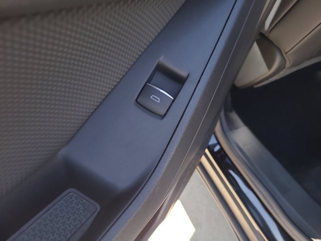 Used 2026 Chevrolet Equinox RS w/ Convenience Package III FWD image 15