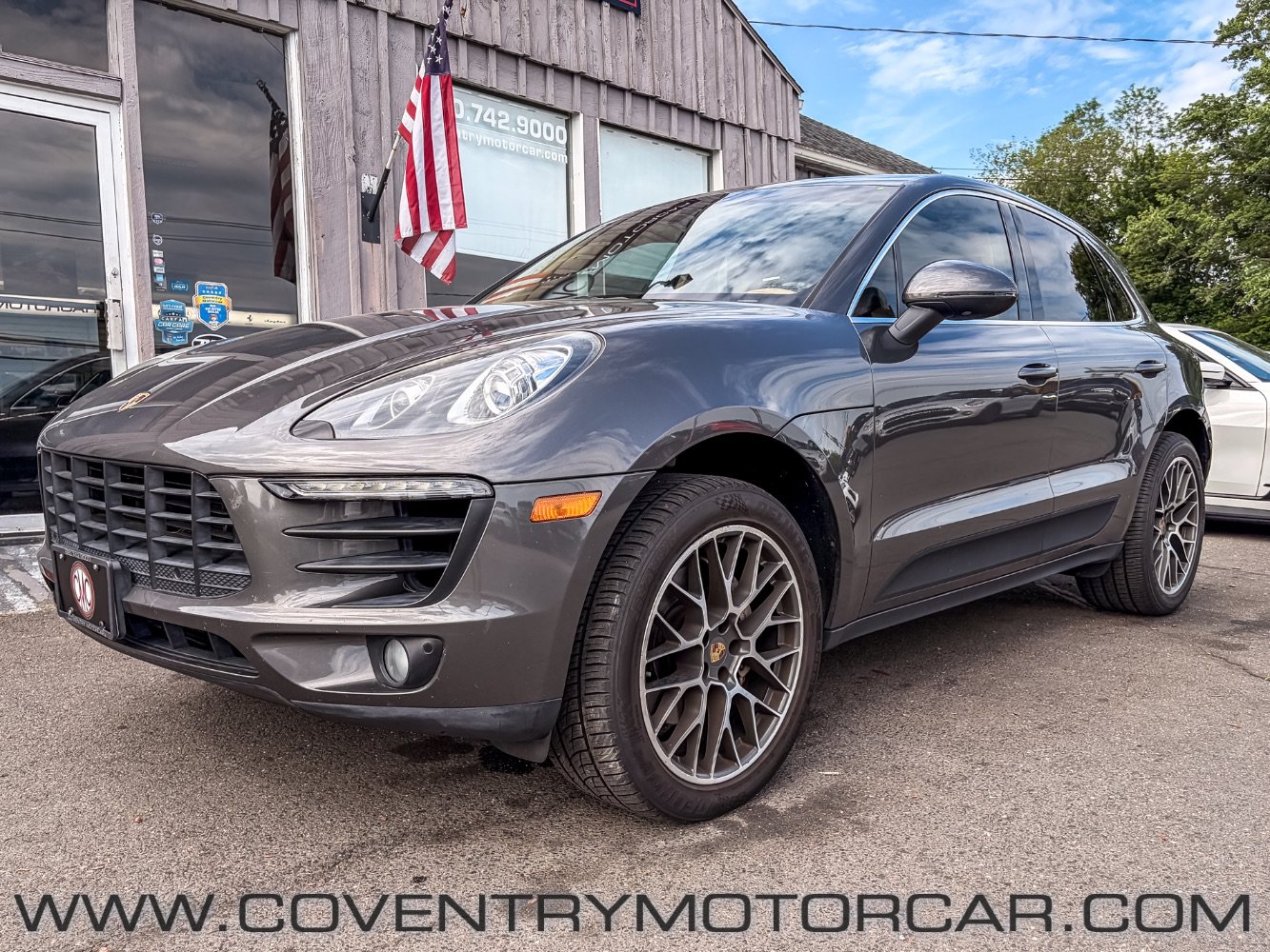 Used 2015 Porsche Macan S AWD/4WD image 2