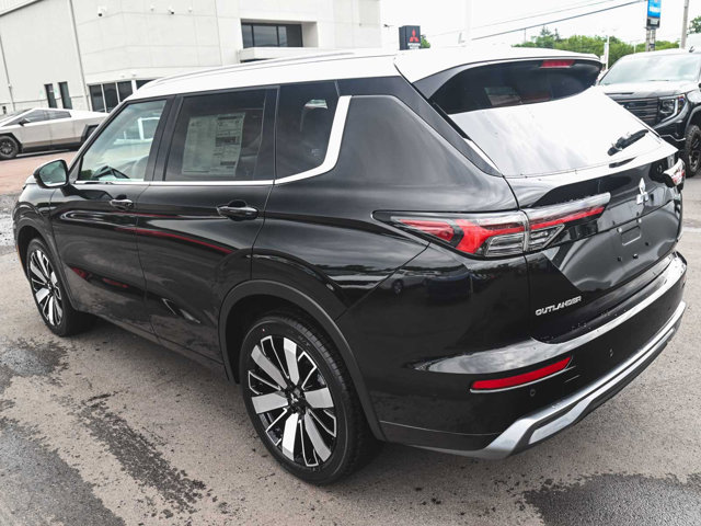 New 2025 Mitsubishi Outlander AWD image 4