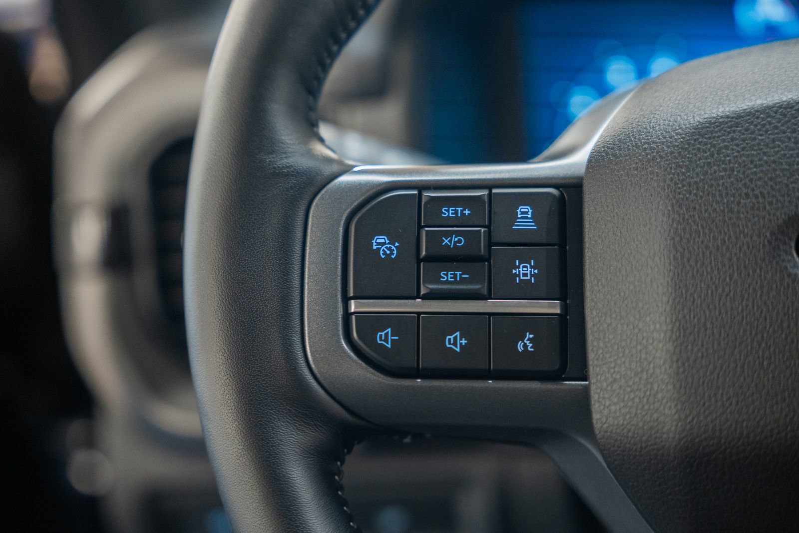 Used 2024 Ford F150 Lariat w/ Equipment Group 502A High image 37